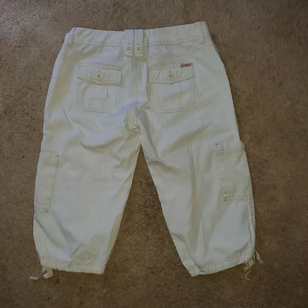 Roxy Cargo Shorts 0 - Picture 2 of 5